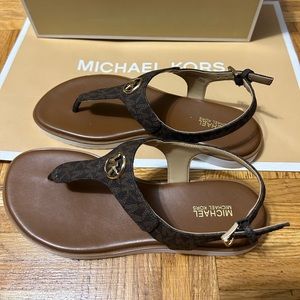 Authentic Michael Kors Judy sandals size 7